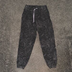 Lululemon size 4 Merle Sweats! Good condition!